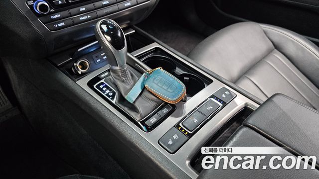 Hyundai Genesis 2016 — photo 12
