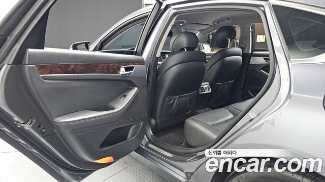 Hyundai Genesis 2016 — photo 18