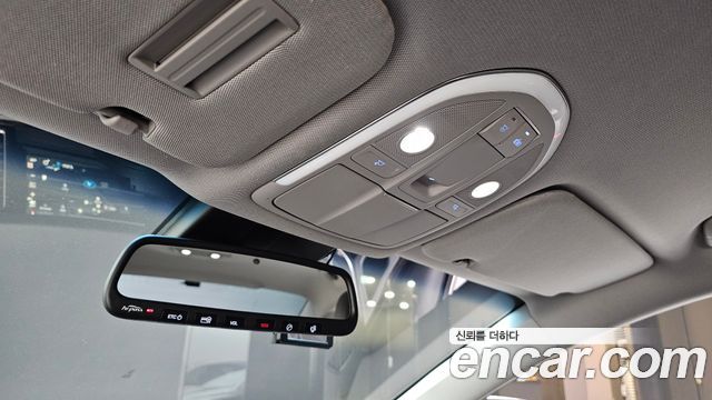 Hyundai Genesis 2016 — photo 22