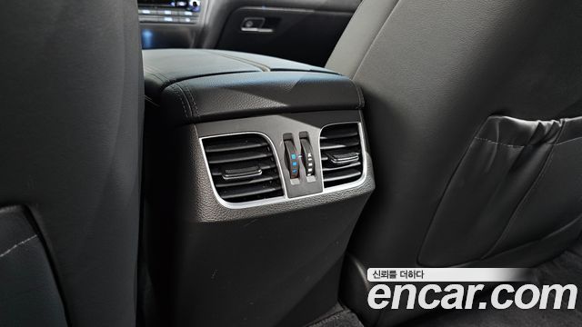 Hyundai Genesis 2016 — photo 27