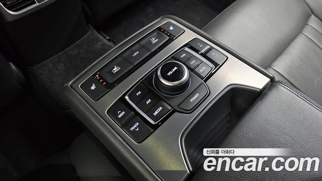 Hyundai Genesis 2016 — photo 28