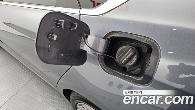 Hyundai Genesis 2016 — photo 32