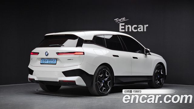 BMW iX 2023 — photo 2
