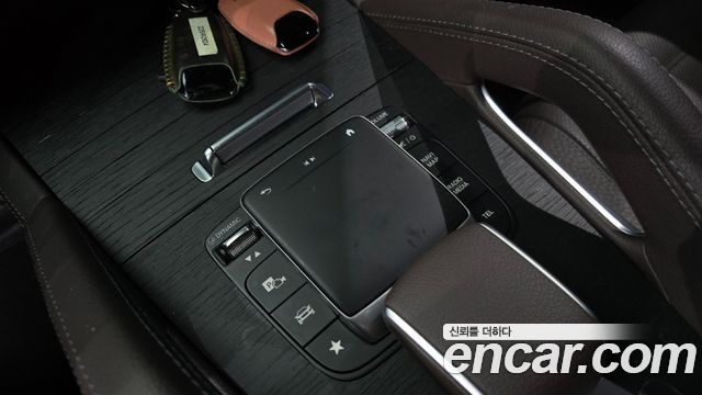 Mercedes-Benz GLS-Class 2022 — photo 24