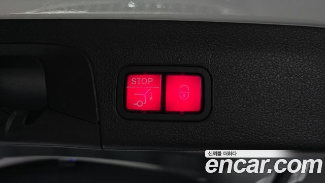 Mercedes-Benz GLS-Class 2022 — photo 26
