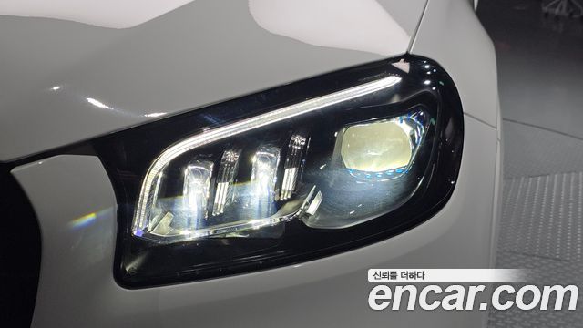 Mercedes-Benz GLS-Class 2022 — photo 8