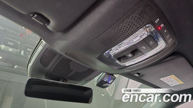 Mercedes-Benz GLS-Class 2022 — photo 29