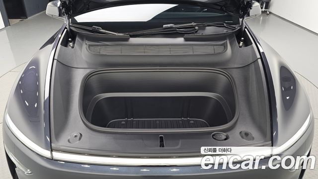 Tesla Model Y 2026 — photo 6