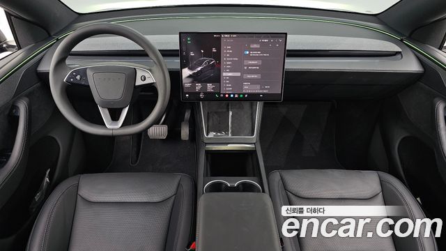 Tesla Model Y 2026 — photo 10