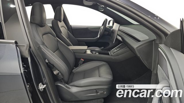 Tesla Model Y 2026 — photo 17