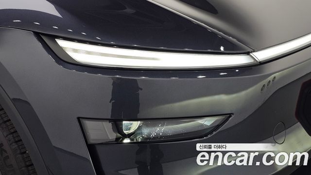 Tesla Model Y 2026 — photo 8