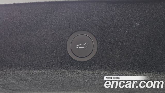 Tesla Model Y 2026 — photo 36