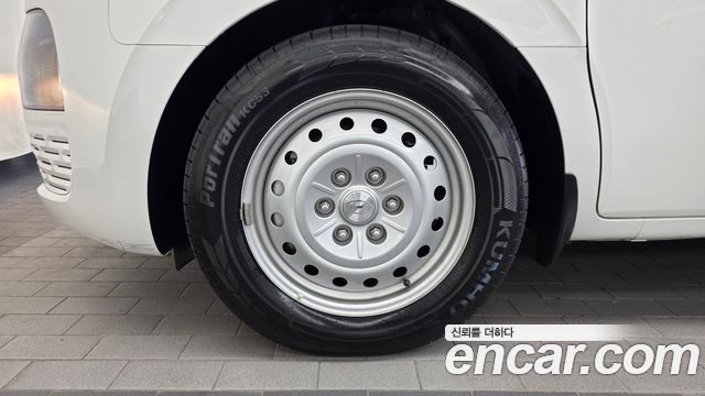 Hyundai Staria 2025 — photo 5
