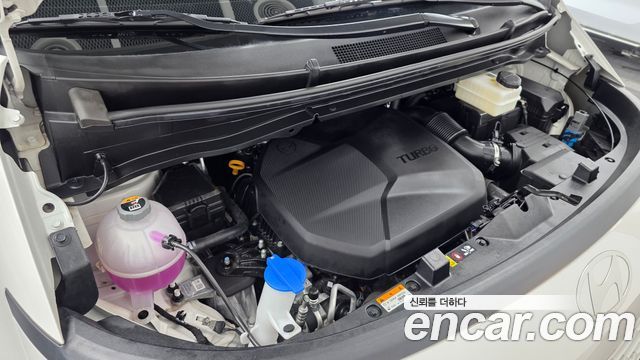 Hyundai Staria 2025 — photo 6