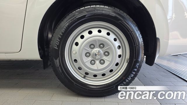 Hyundai Staria 2025 — photo 7