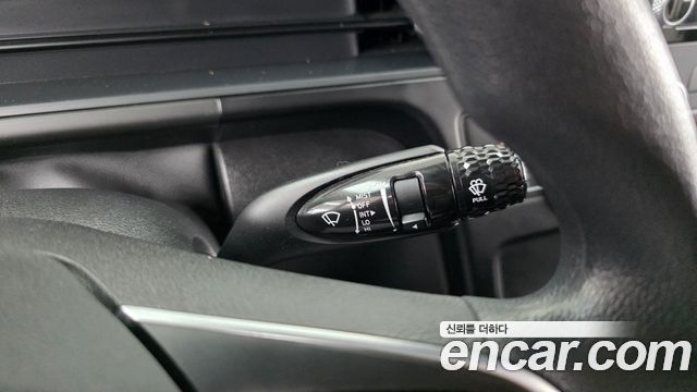 Hyundai Staria 2025 — photo 29