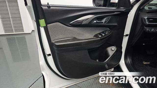Chevrolet Korea Trailblazer 2021 — photo 14