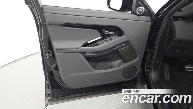 Land Rover Range Rover Evoque 2026 — photo 14
