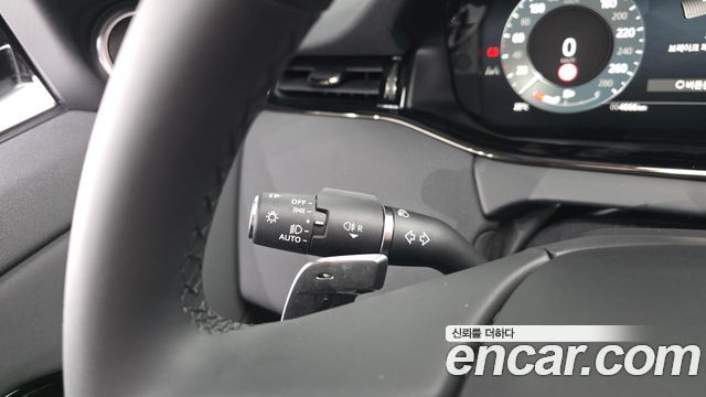 Land Rover Range Rover Evoque 2026 — photo 28