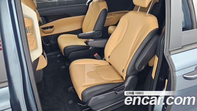 Kia Canival 2022 — photo 11