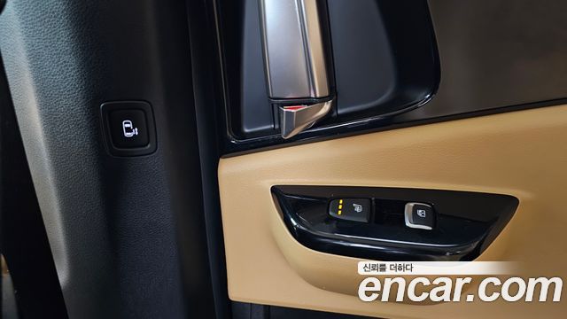Kia Canival 2022 — photo 17