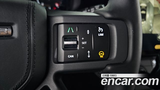 Land Rover Defender 2026 — photo 17