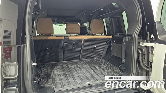 Land Rover Defender 2026 — photo 18