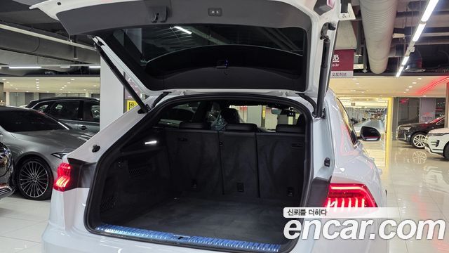 Audi Q8 2021 — photo 9