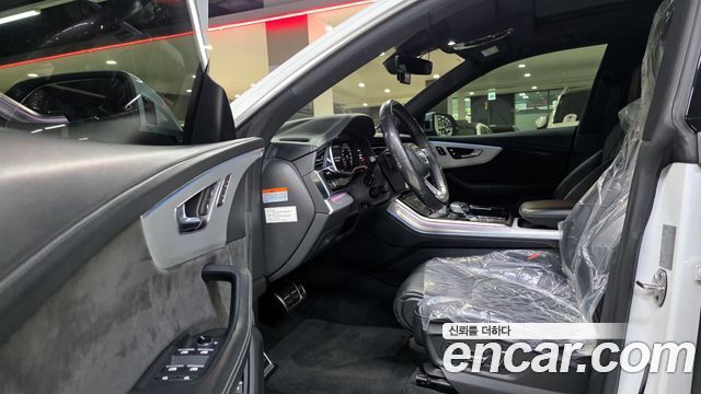 Audi Q8 2021 — photo 11