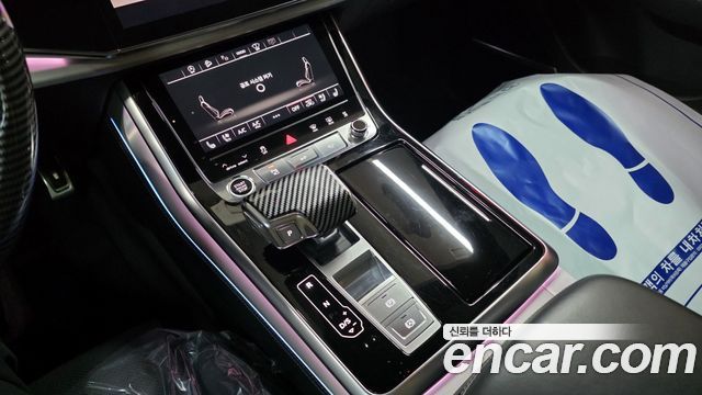 Audi Q8 2021 — photo 17