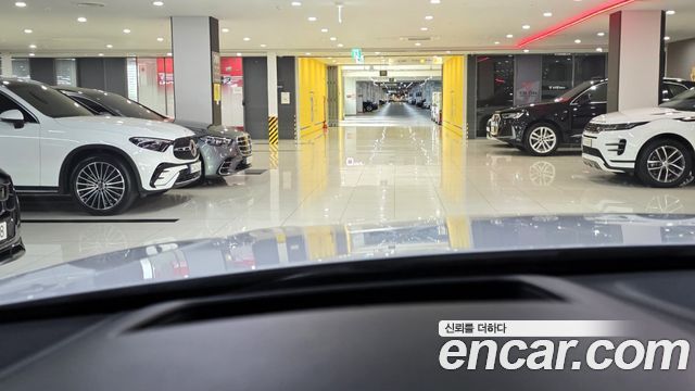 Audi Q8 2021 — photo 19