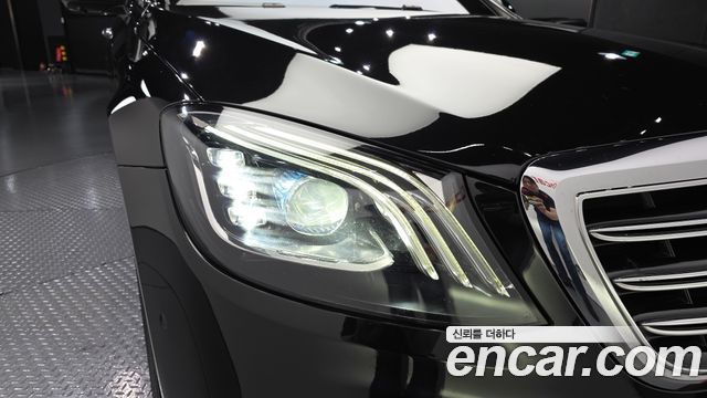 Mercedes-Benz S-Class 2018 — photo 8