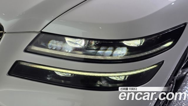 Genesis G80 2023 — photo 8