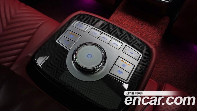 Genesis G80 2023 — photo 30