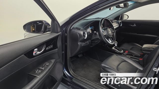 Kia K3 2022 — photo 13
