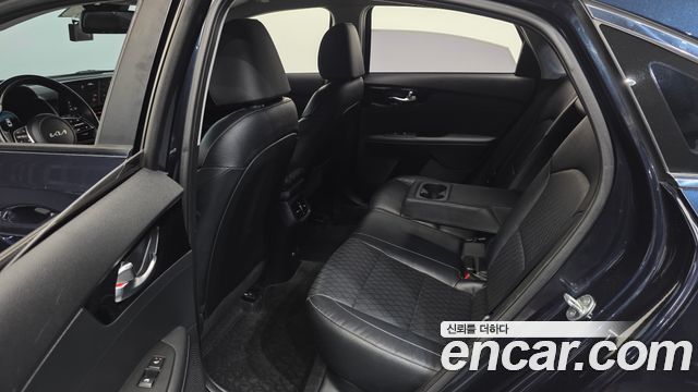 Kia K3 2022 — photo 18