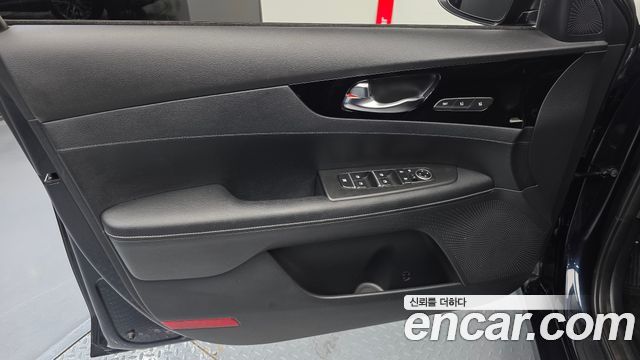 Kia K3 2022 — photo 14