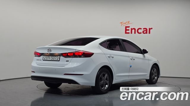 Hyundai AVANTE 2017 — photo 2