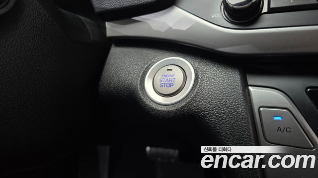 Hyundai AVANTE 2017 — photo 17