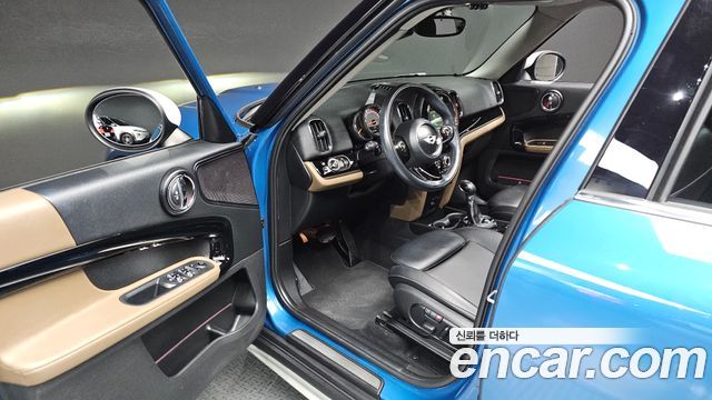 Mini Countryman 2018 — photo 10