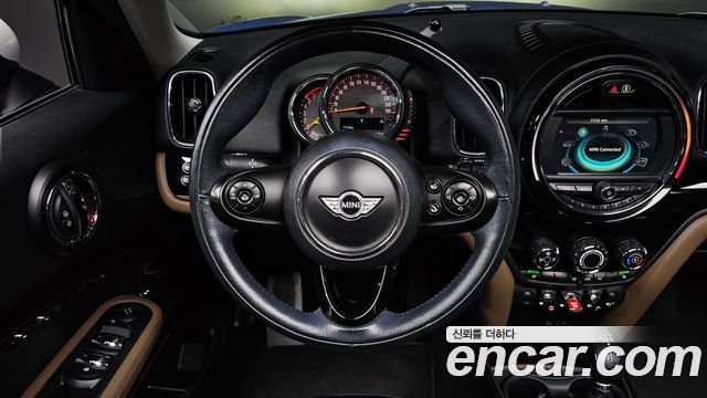 Mini Countryman 2018 — photo 12