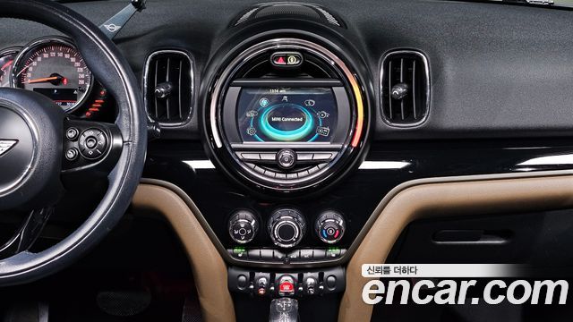 Mini Countryman 2018 — photo 14