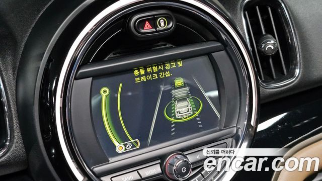 Mini Countryman 2018 — photo 17