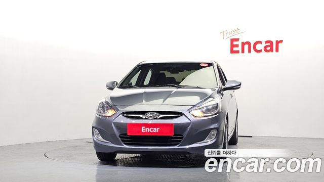 Hyundai Accent 2012 — photo 3