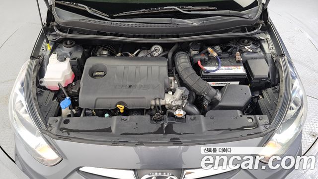 Hyundai Accent 2012 — photo 6