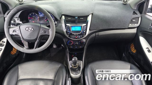 Hyundai Accent 2012 — photo 7