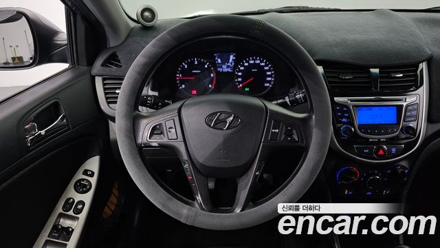 Hyundai Accent 2012 — photo 14