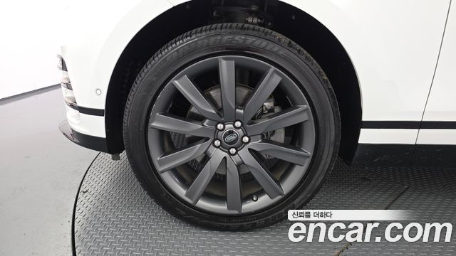 Land Rover Range Rover Velar 2019 — photo 5
