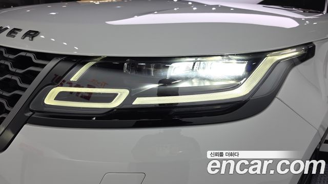 Land Rover Range Rover Velar 2019 — photo 8