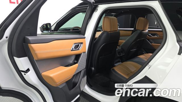 Land Rover Range Rover Velar 2019 — photo 16